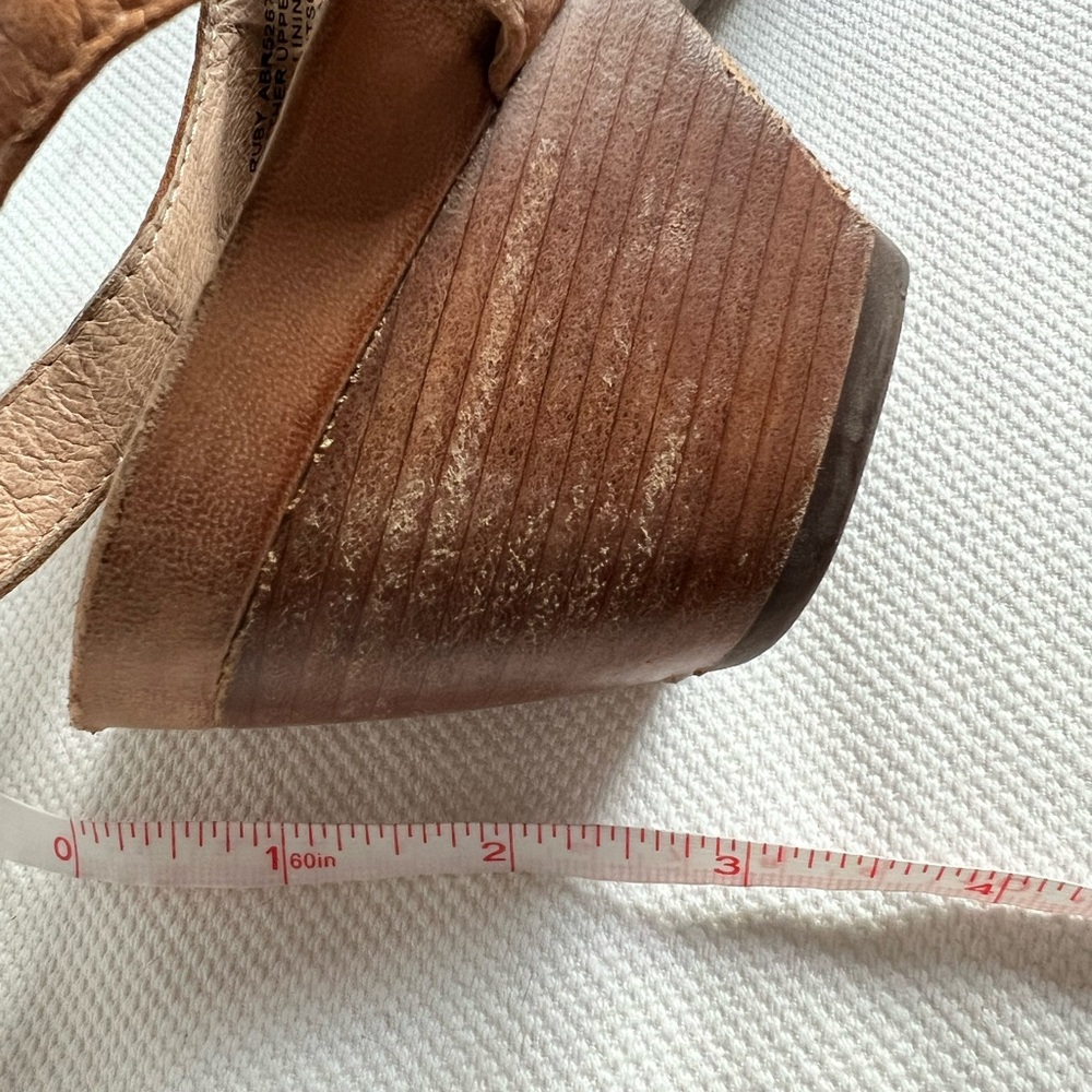Abeo Tan Leather Women's Sandals - Picture 6 of 6